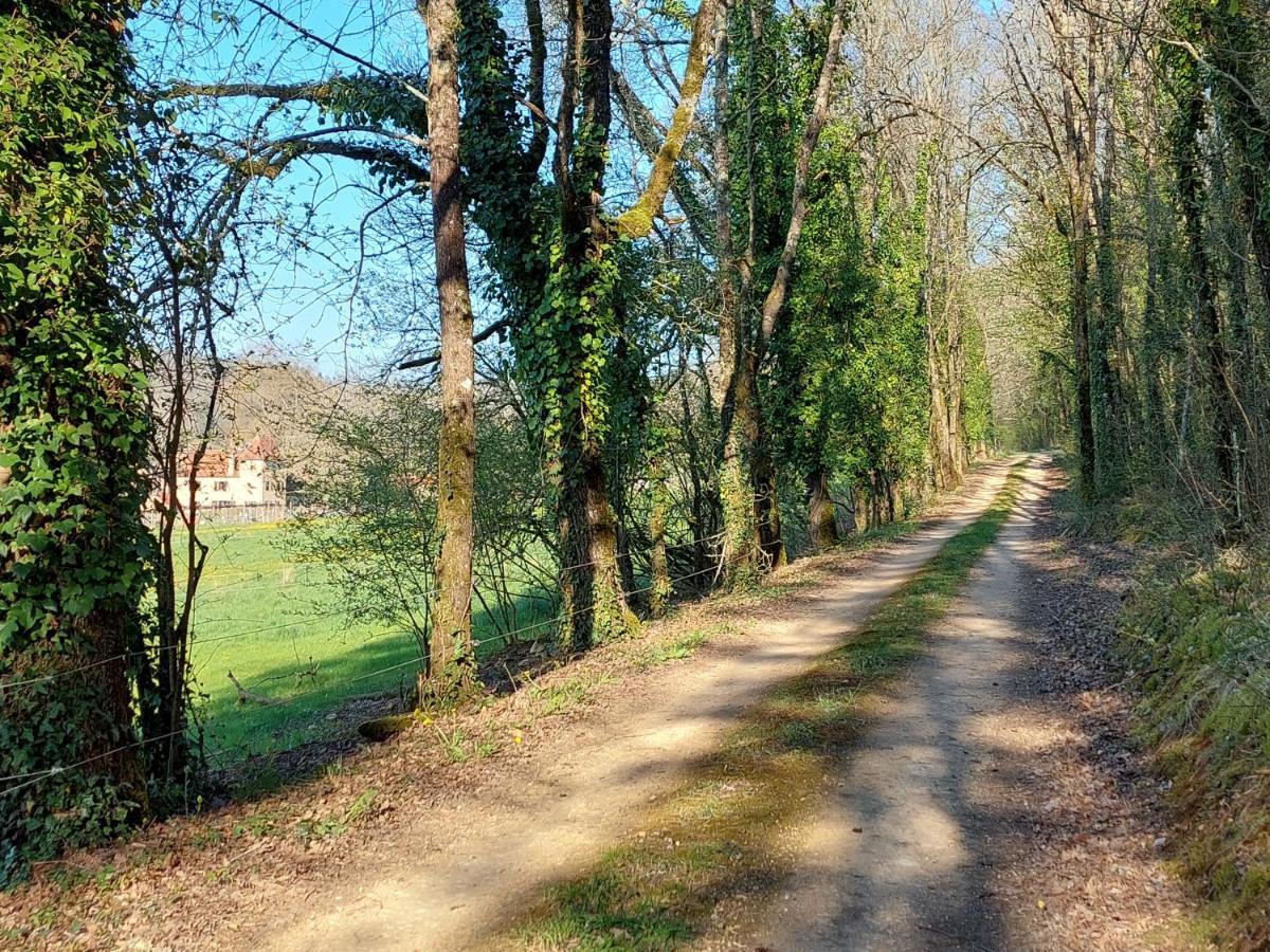 Ferme Des Petites Oreilles 4 Etoiles * Montignac-Lascaux